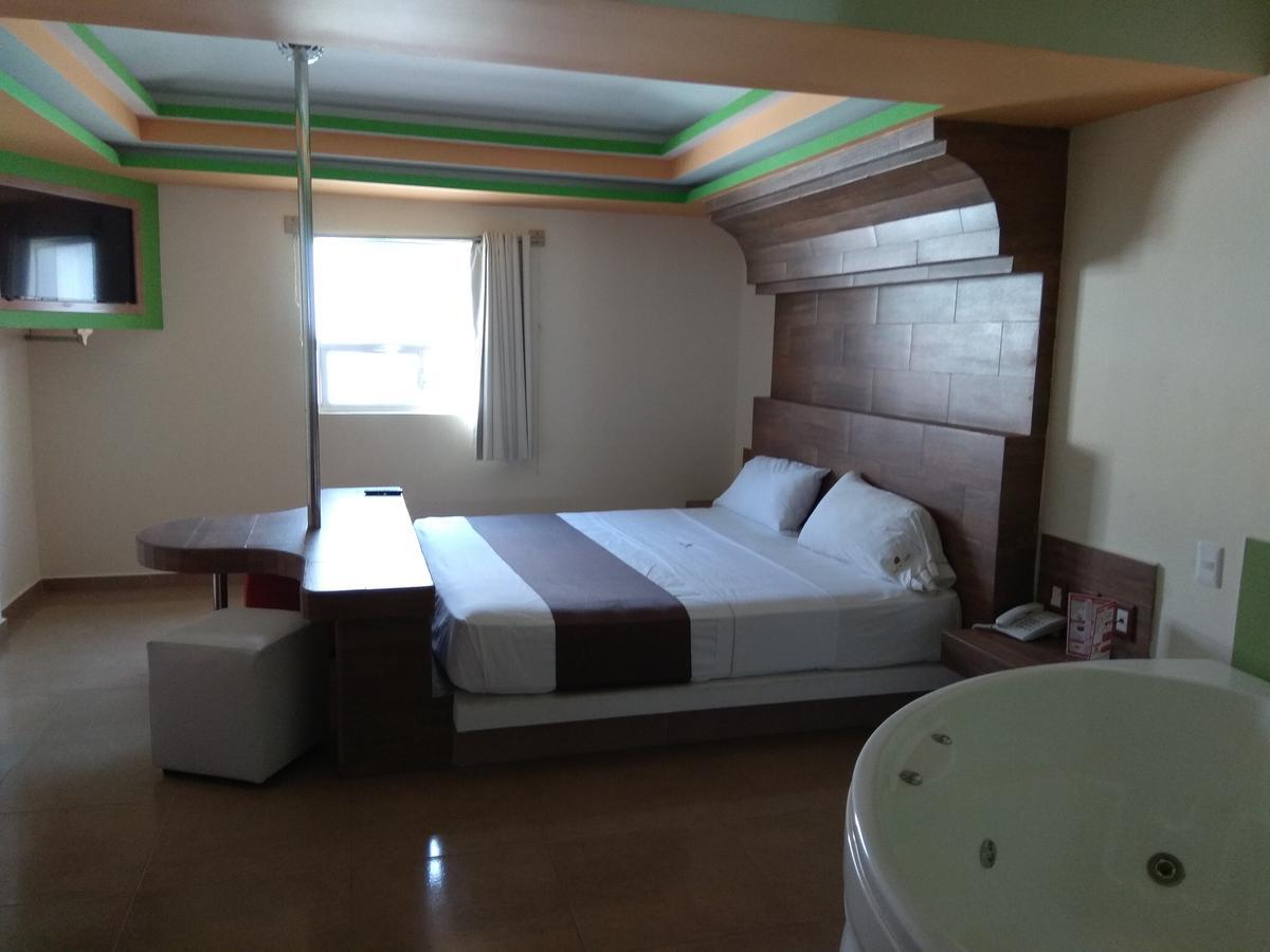Hotel Rubi Manzanillo Eksteriør bilde